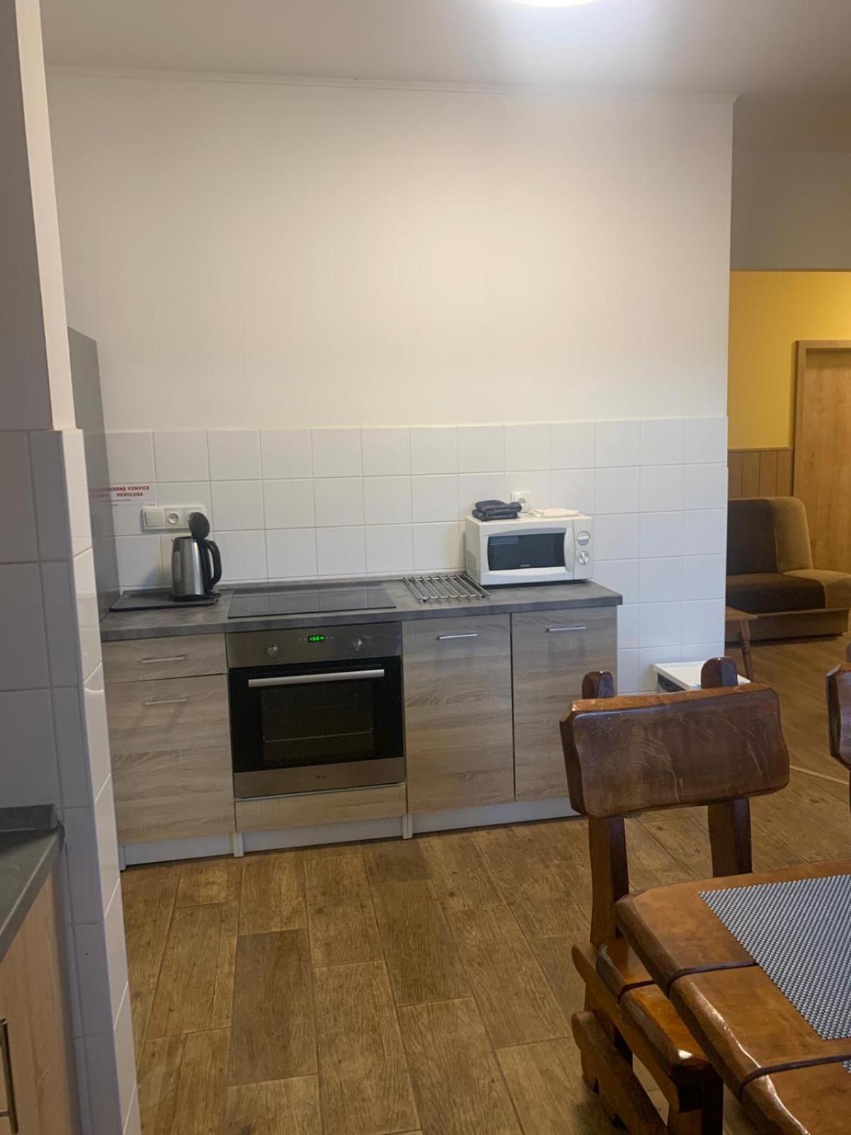 Penzion Manes Krabcice Zewnętrze zdjęcie